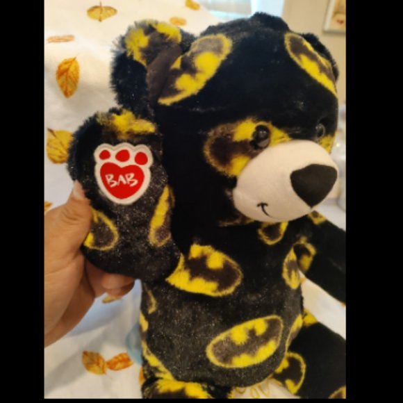 Build-A-Bear Workshop BAB DC Comics Batman Plush Bear Black Yellow Logo 17 inch - Picture 2 of 11